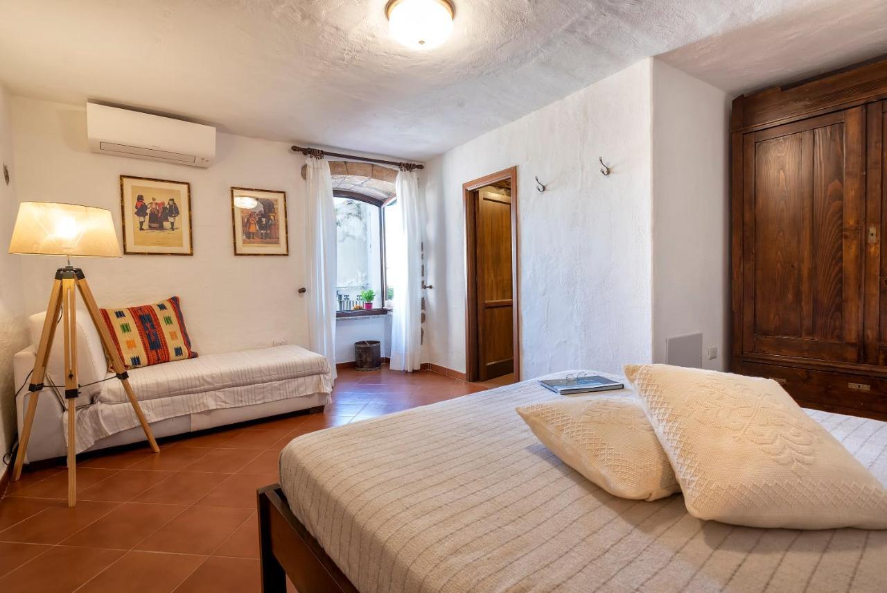 Esclusiva Dimora Storica Nel Cuore Del Borgo Medievale---- Exclusive Historical House Inside The Medieval Village Кастельсардо Экстерьер фото