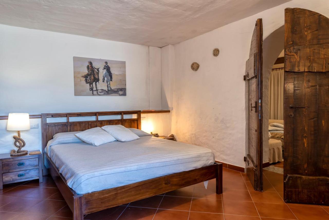 Esclusiva Dimora Storica Nel Cuore Del Borgo Medievale---- Exclusive Historical House Inside The Medieval Village Кастельсардо Экстерьер фото