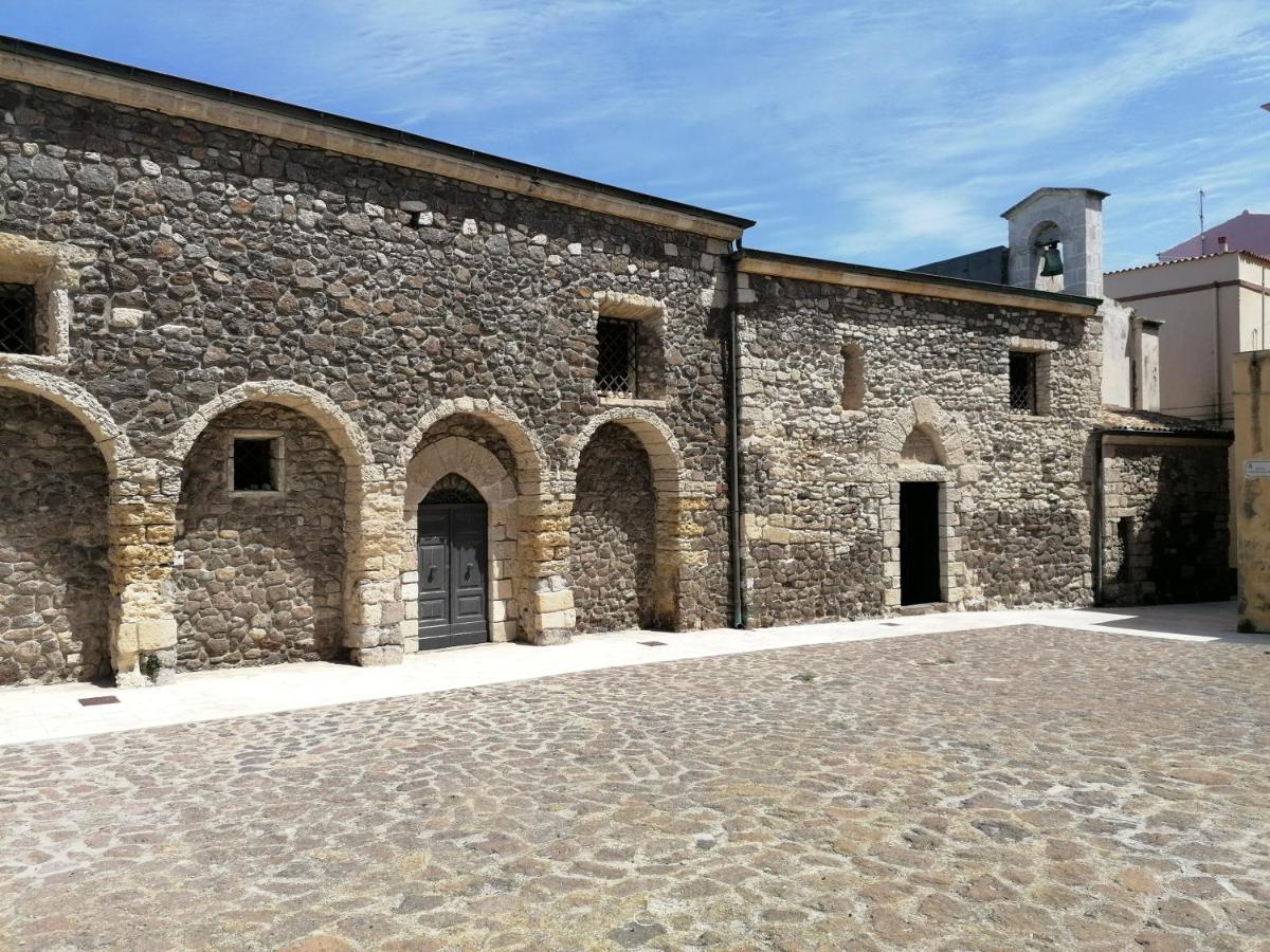 Esclusiva Dimora Storica Nel Cuore Del Borgo Medievale---- Exclusive Historical House Inside The Medieval Village Кастельсардо Экстерьер фото